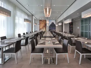 UNAHOTELS San Vitale Bologna - Image 2
