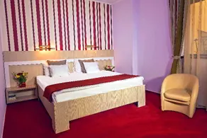 Trianon  - Image 3