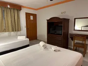 Hotel Avenida Cancún - Image 2