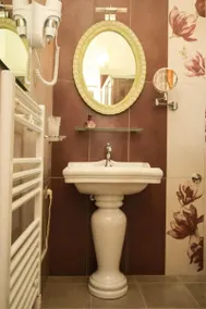 Alexander Art Nouveau Suites - Image 3