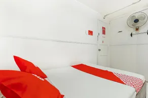 City Smiles Apartelle by OYO Rooms - Image 2