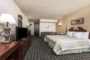 Days Inn by Wyndham Vernon - Image 2