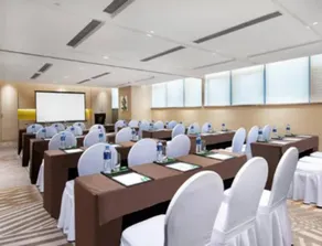 Holiday Inn & Suites Lanzhou Center - Image 5