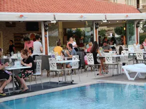 Aloria Garden Hotel - Image 2