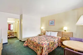 Days Inn by Wyndham South Lake Tahoe - Image 5