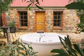 Tin Dragon Trail Cottages - Image 2