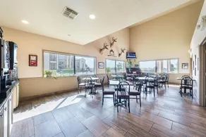 Lone Star Inn & Suites - Image 2