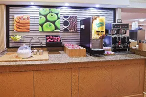 La Quinta Inn by Wyndham Amarillo West Medical Center - Image 4