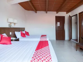 OYO Hotel Santiago Plaza - Image 4