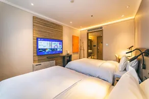 Hanting Hotel Qingdao Wusi Square Badaguan - Image 5