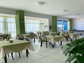 Hotel Flying - Image 5