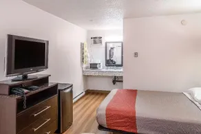 Skyline Motel - Image 3