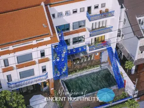 Silk And Sea Villa - Image 3