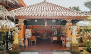 Ubud Hotel & Villas - Image 4