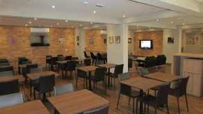 Play Hotel - Image 5