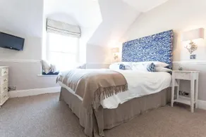 Headland House - Image 5