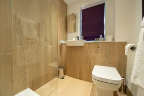 Alison Court - Image 5