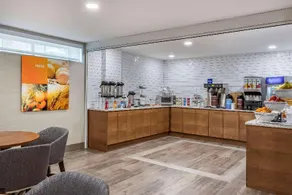 Comfort Inn Jfk Airport - Image 4