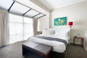 The Bijoux Aparthotel - Image 5