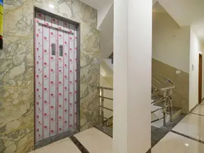 Fabhotel Woodlark Inn - Image 2