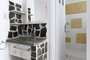Porto Naoussa Hotel - Image 3