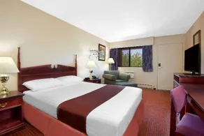 Deer Park Inn - Image 4