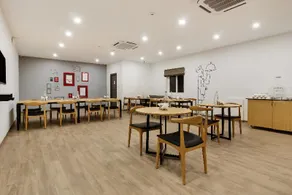 OYO Townhouse 77018 Gangothri - Image 2