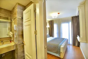 BEETHOVEN HOTEL & SUITE - Image 2