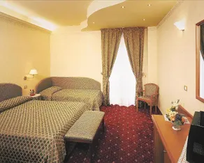 Hotel Aurora - Image 2
