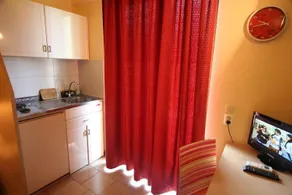 Philoxenia Hotel & Studios - Image 4
