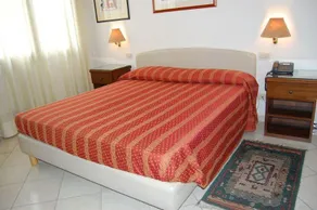 Hotel Caldin's - Image 1
