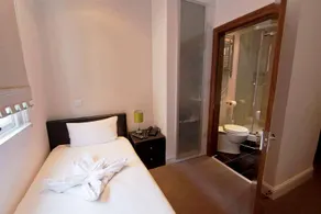 MStay Hotel 43 - Image 3
