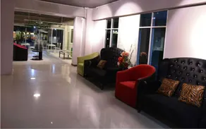 The Canal Hotel - Image 5