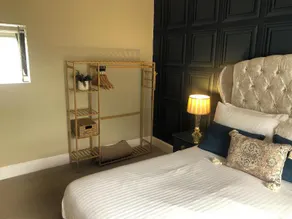 The White Lodge - Image 3