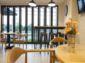 Easy Hotel - Image 3