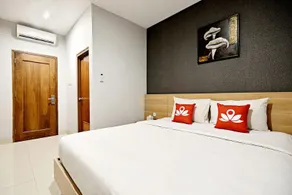 Safin Inn Cipete  by ZEN Rooms - Image 5