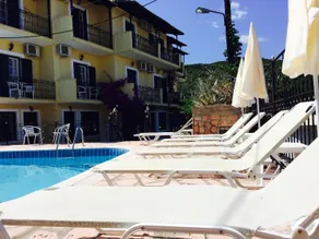 Avra Paradise Aparthotel - Image 4