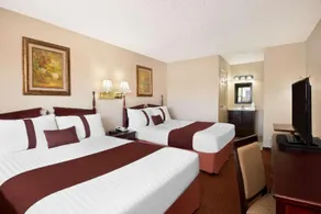 Deer Park Inn - Image 5