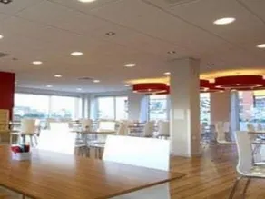Travelodge Manchester Salford Quays - Image 5