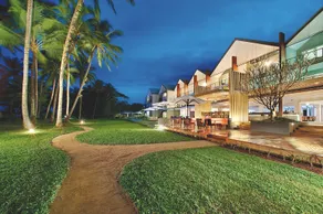 Castaways Resort & Spa Mission Beach - Image 2