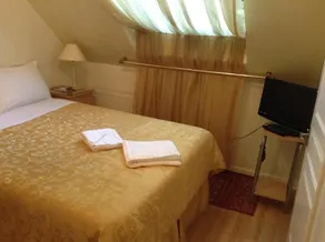 Acorn Guest House - Image 5