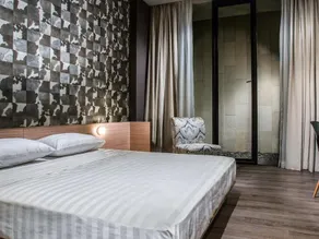 Upscale Suites - Image 4