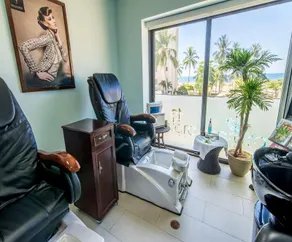 Luxury Oceanfront Penthouse at Crocs - Image 2