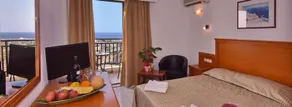 Ocean Heights View Hotel - Image 4