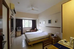 Hotel Woodland - Image 2