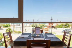 Hotel Cosmopol Cesenatico - Image 2