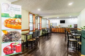 Quality Inn - Image 3