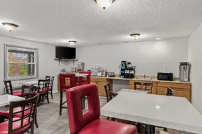 Travelodge by Wyndham Carlisle - Image 2