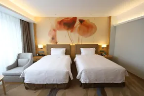 Juny Oriental Hotel - Image 4