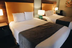 Budgetel Inn & Suites - Image 5